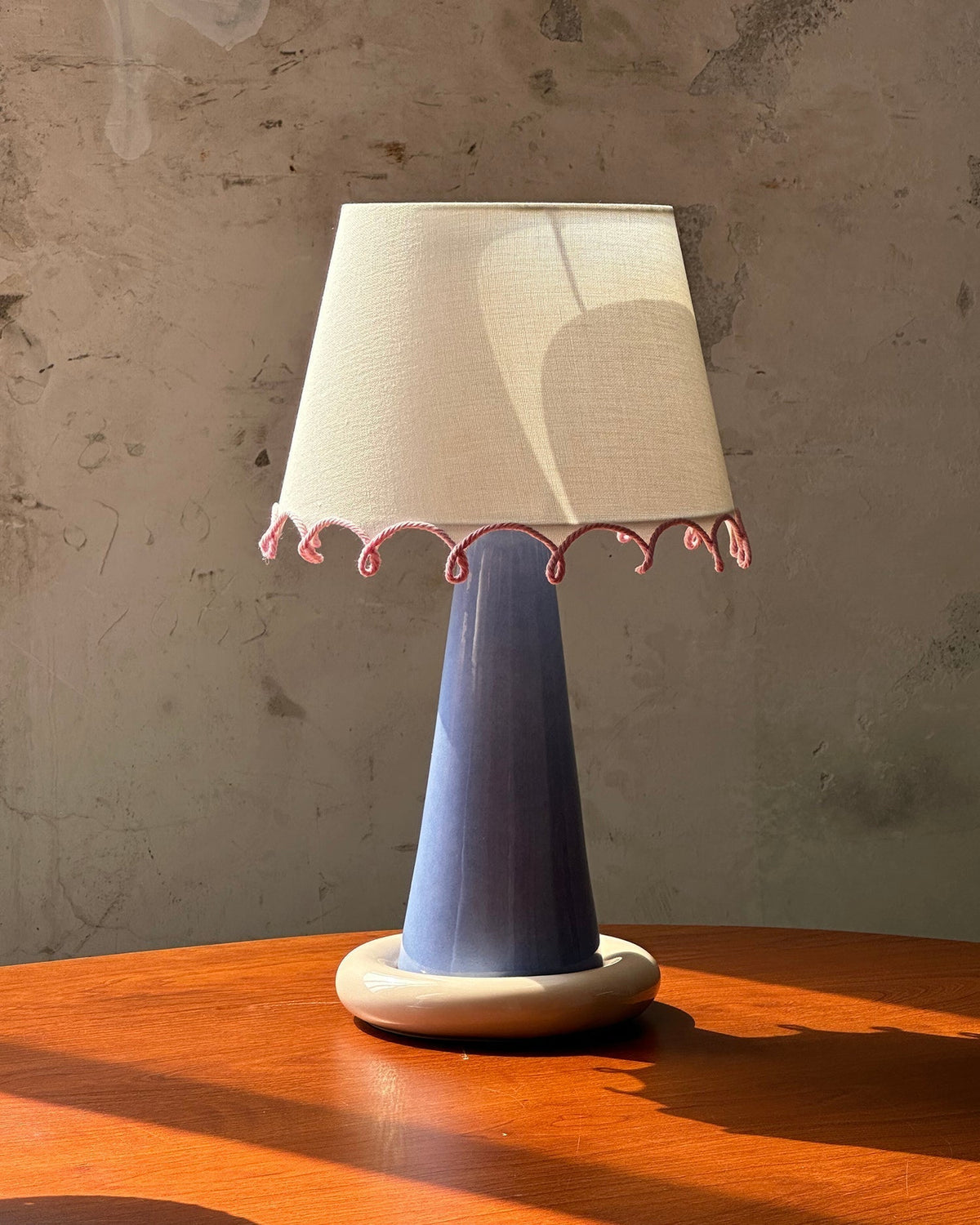 Teriiraya Table Lamp