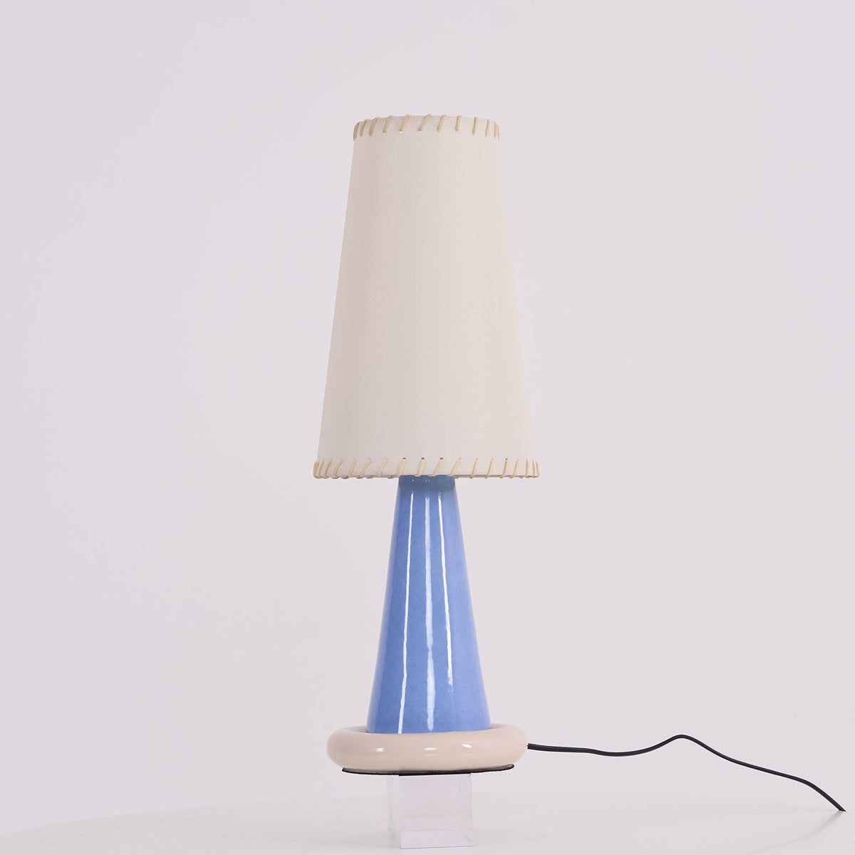 Teriiraya Table Lamp