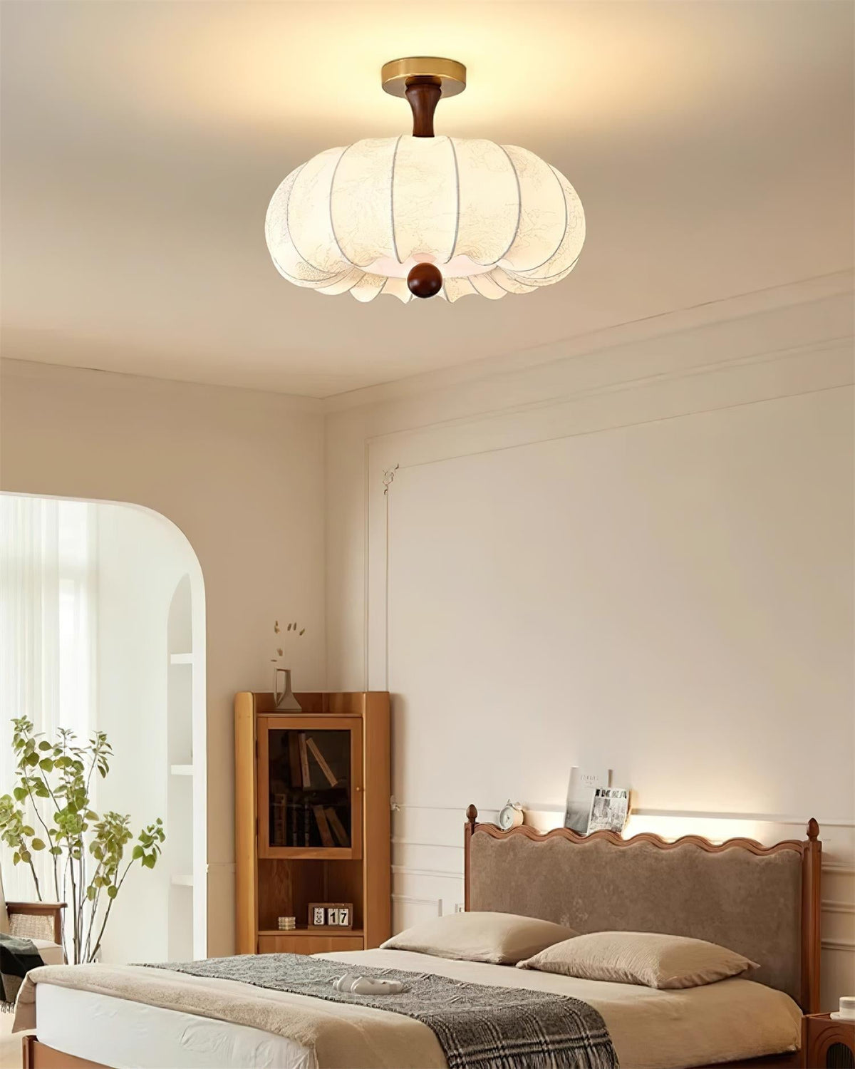 Pumpy Ceiling Light