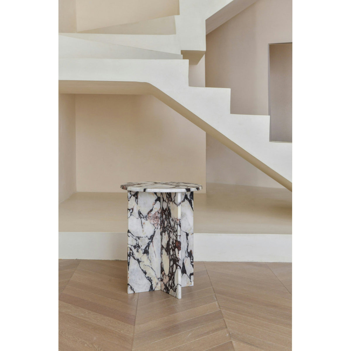 Seleneria Marble Side Table Accessories