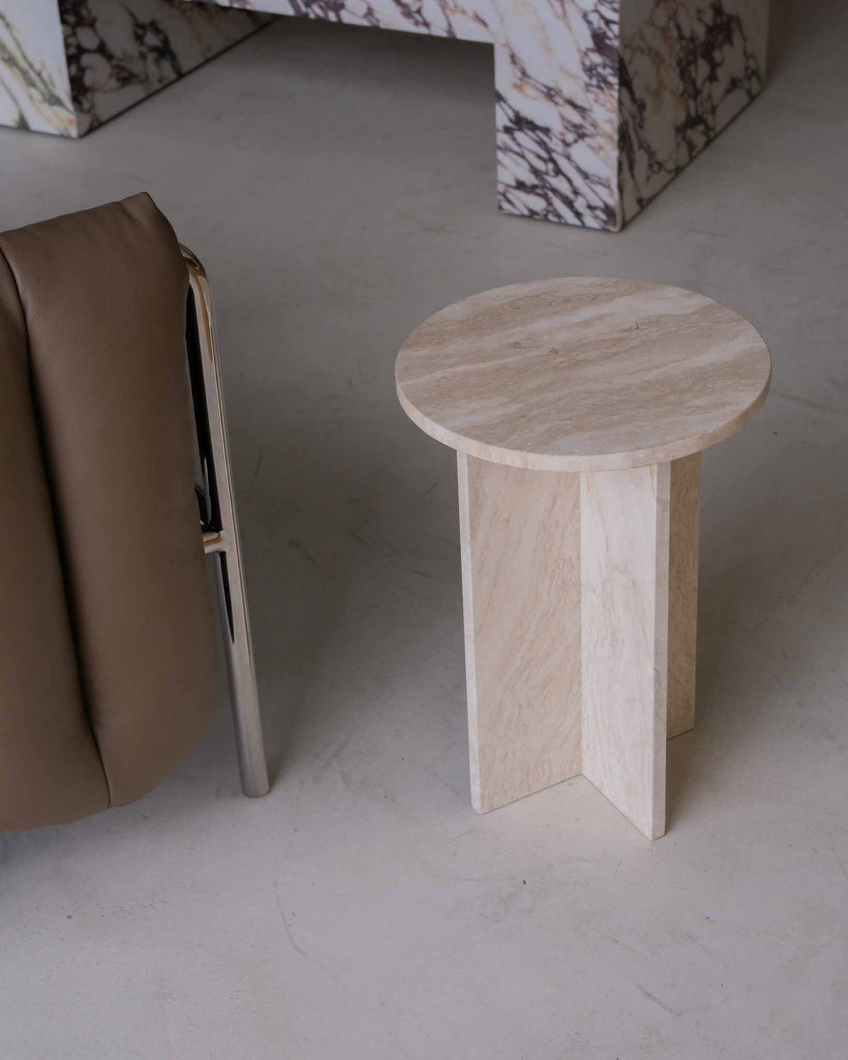 Seleneria Marble Side Table Accessories