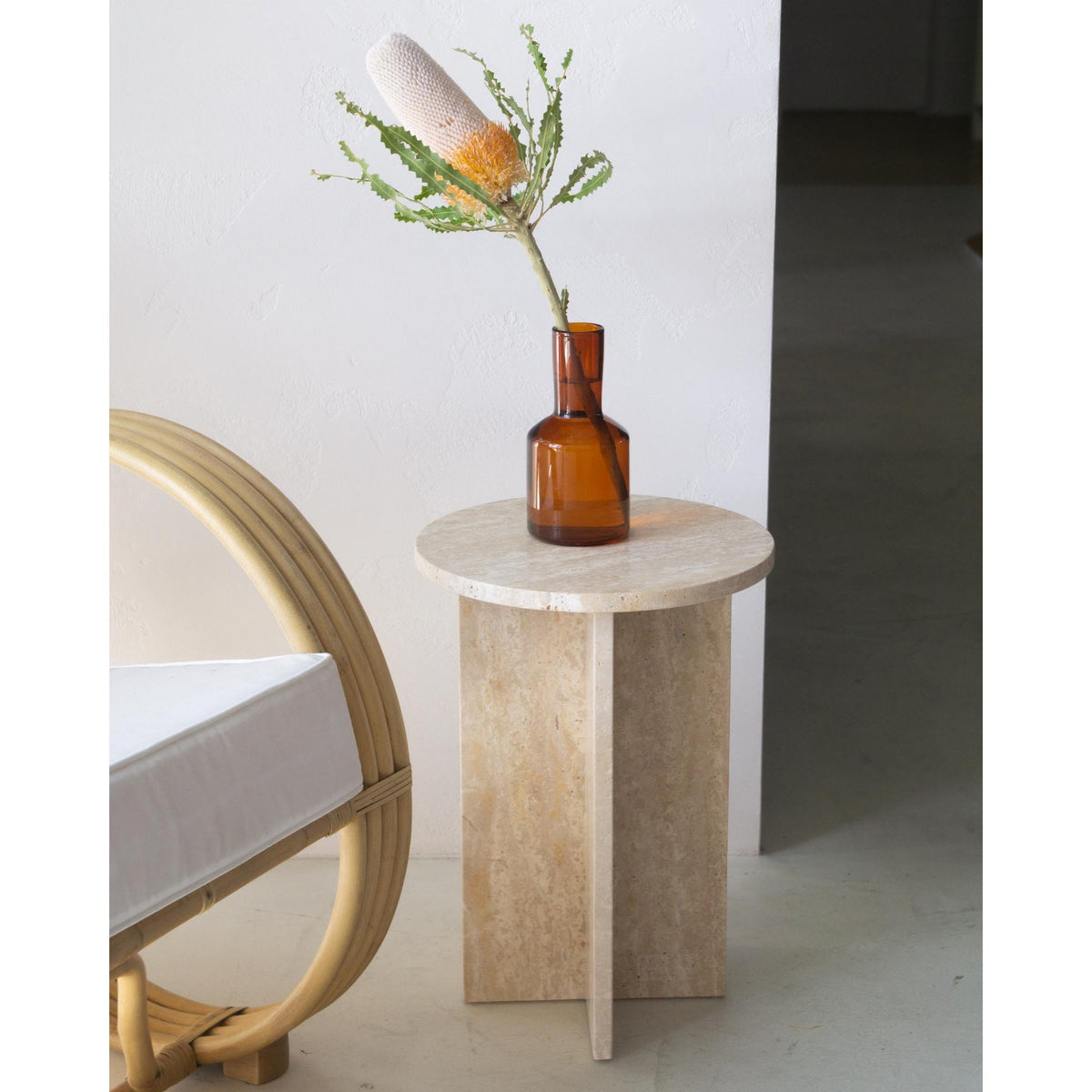 Seleneria Marble Side Table Accessories