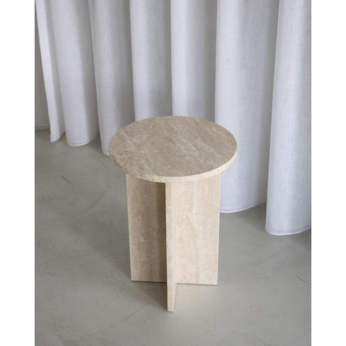 Seleneria Marble Side Table Accessories