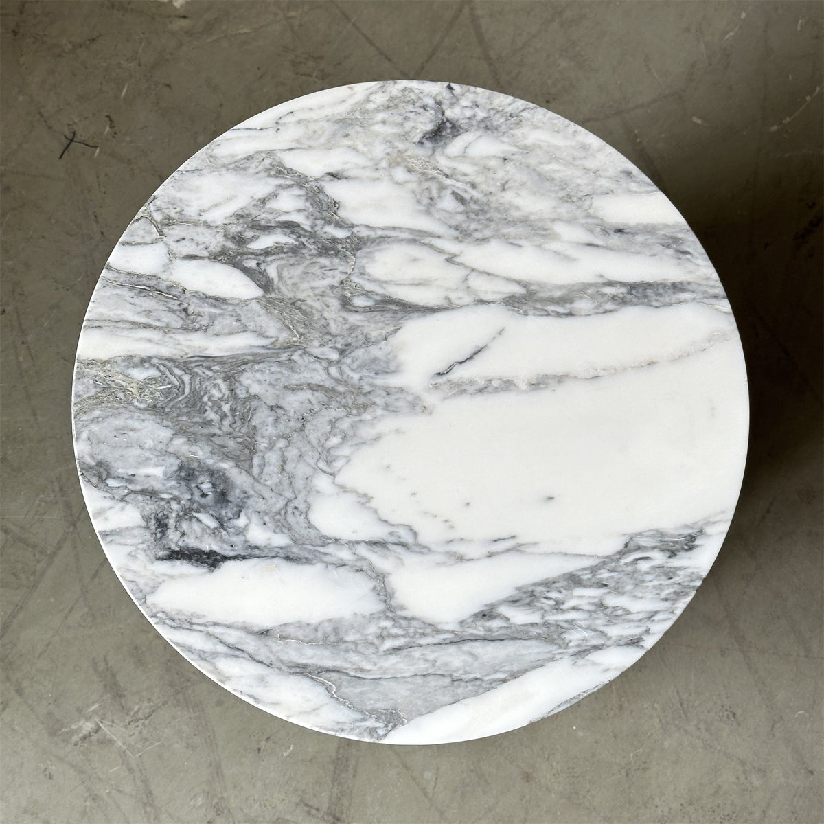 Seleneria Marble Side Table Accessories