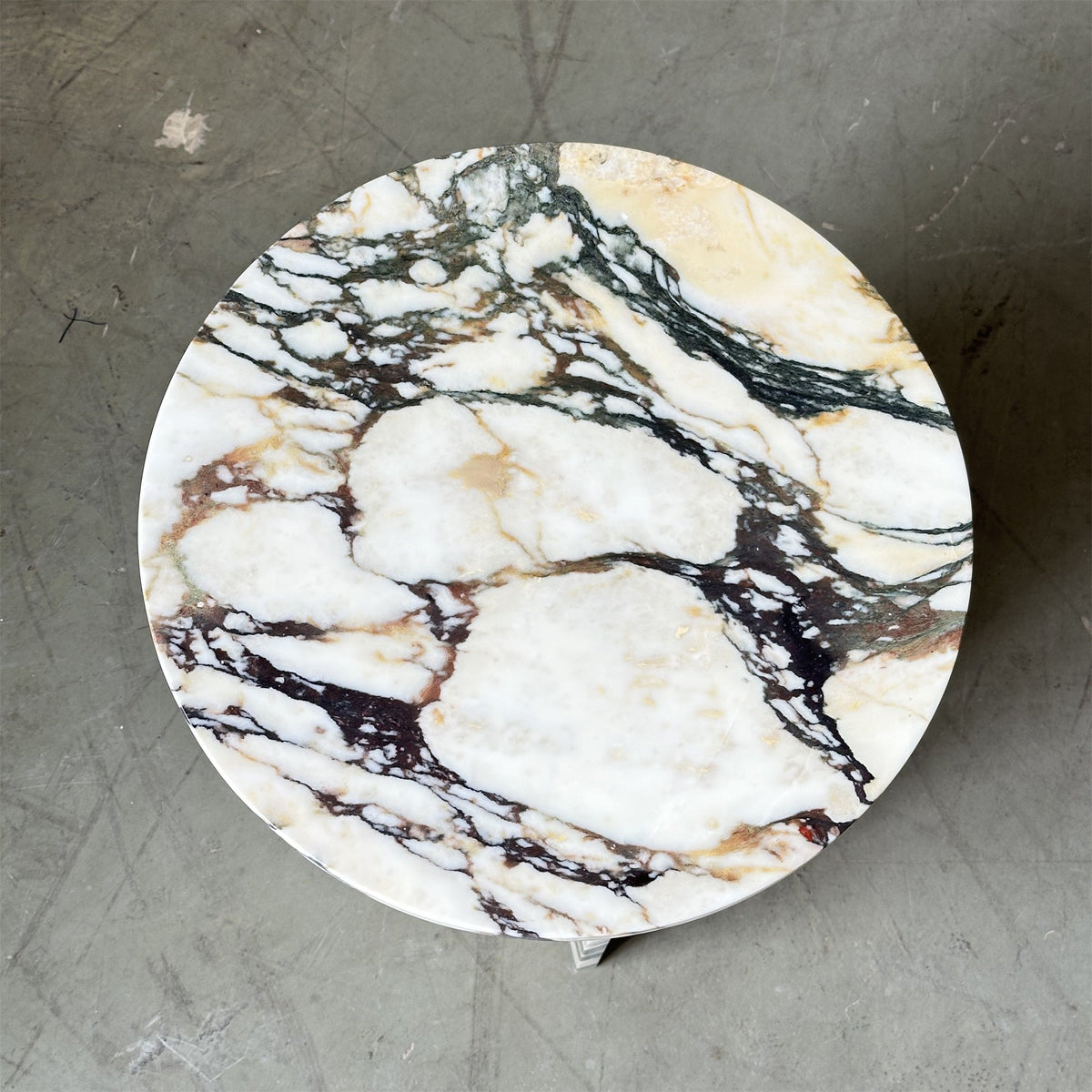 Seleneria Marble Side Table Accessories