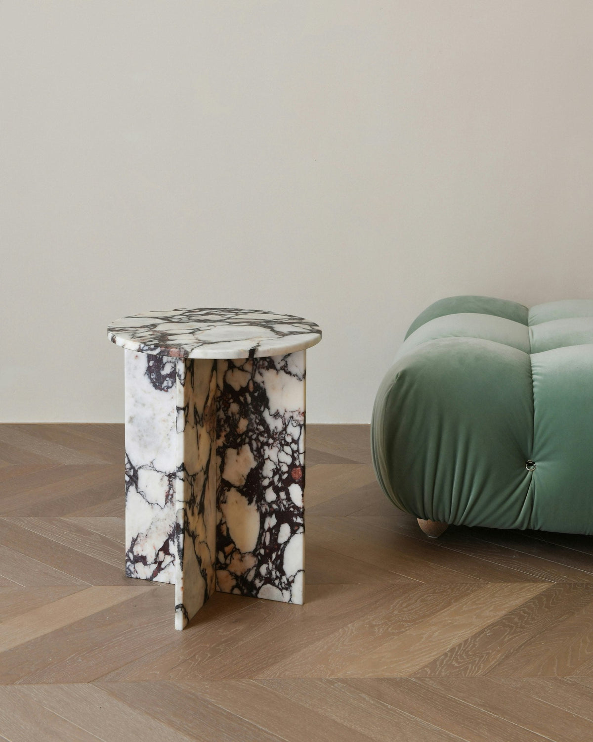 Seleneria Marble Side Table Accessories