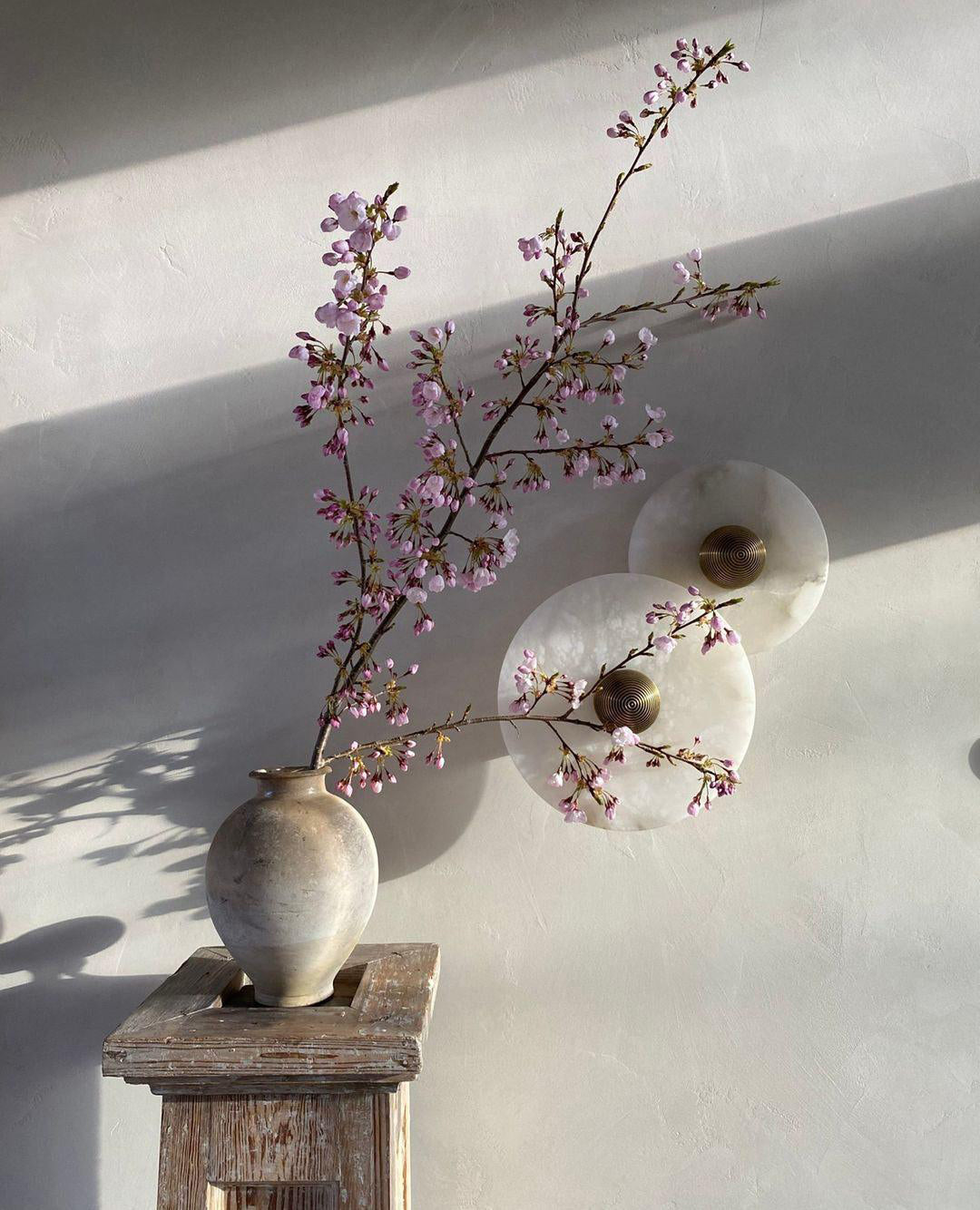 Apollo Round Alabaster Wall Lamp