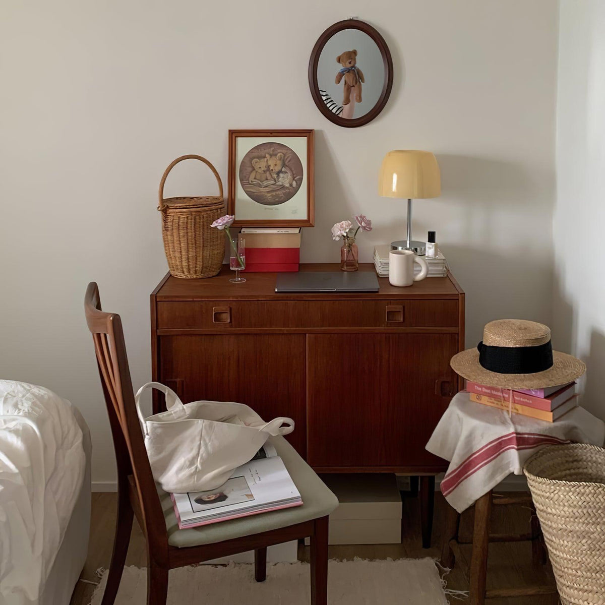Mirinira Table Lamp
