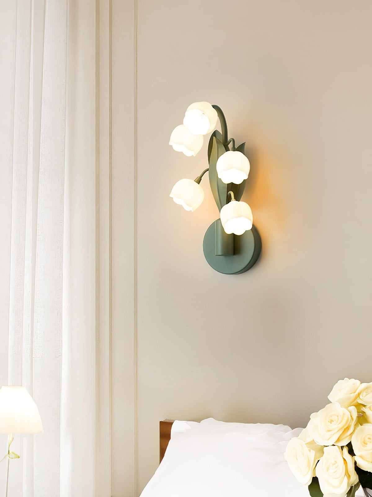Viraaise Wall Lamp