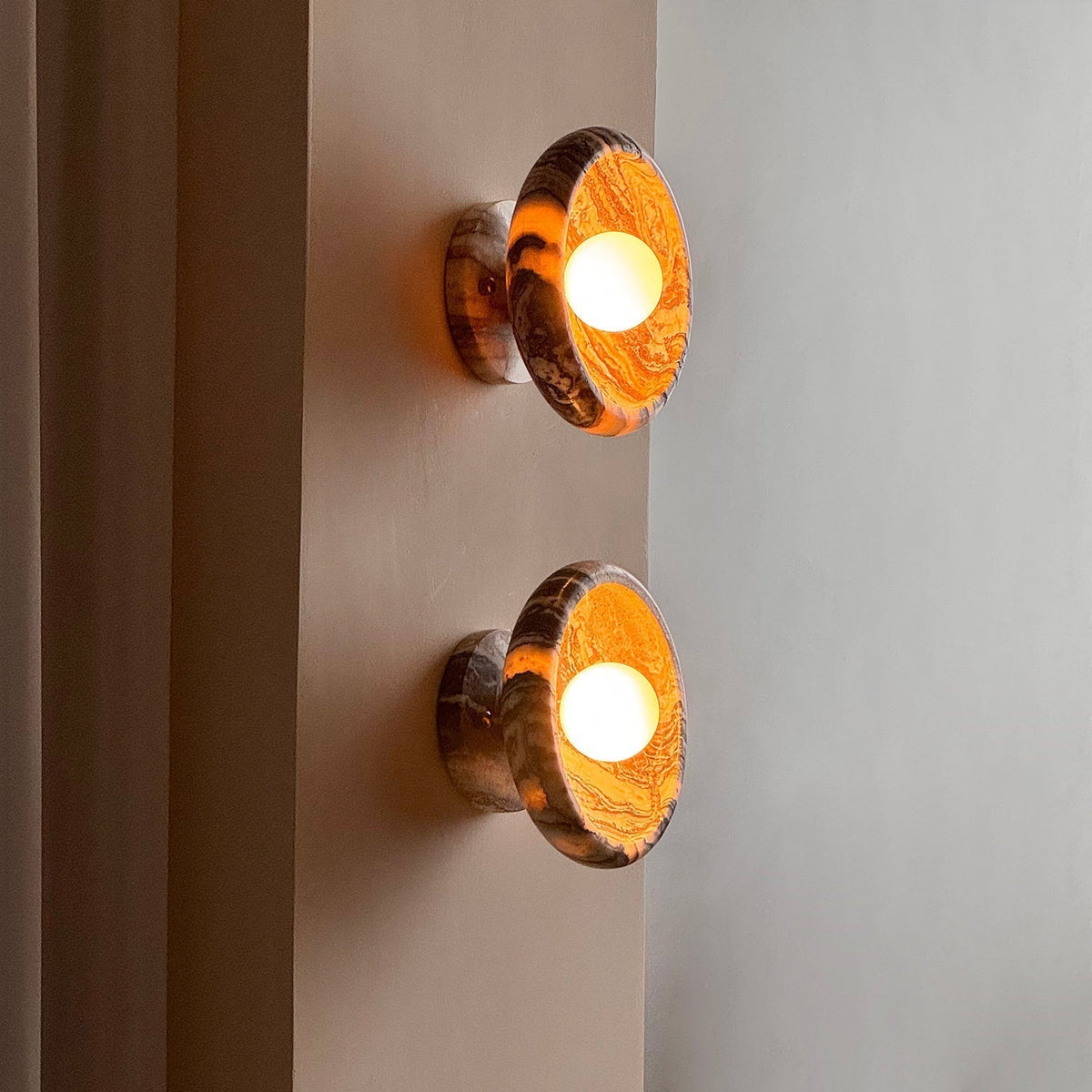 Onvix Natural Onyx Wall Light