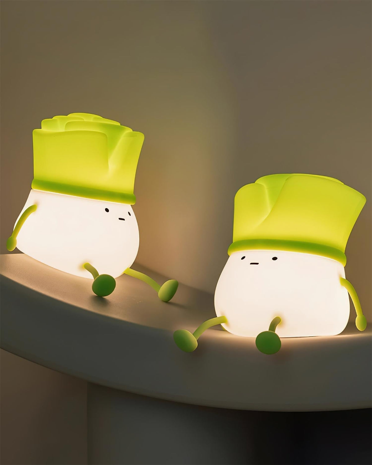 Avenuine Table Lamp