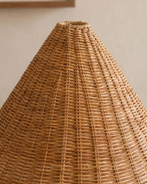 Caliriella Table Light