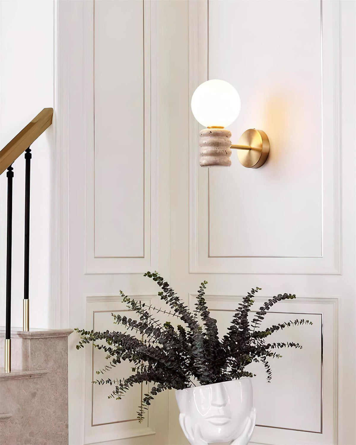Elaenaine Wall Lamp