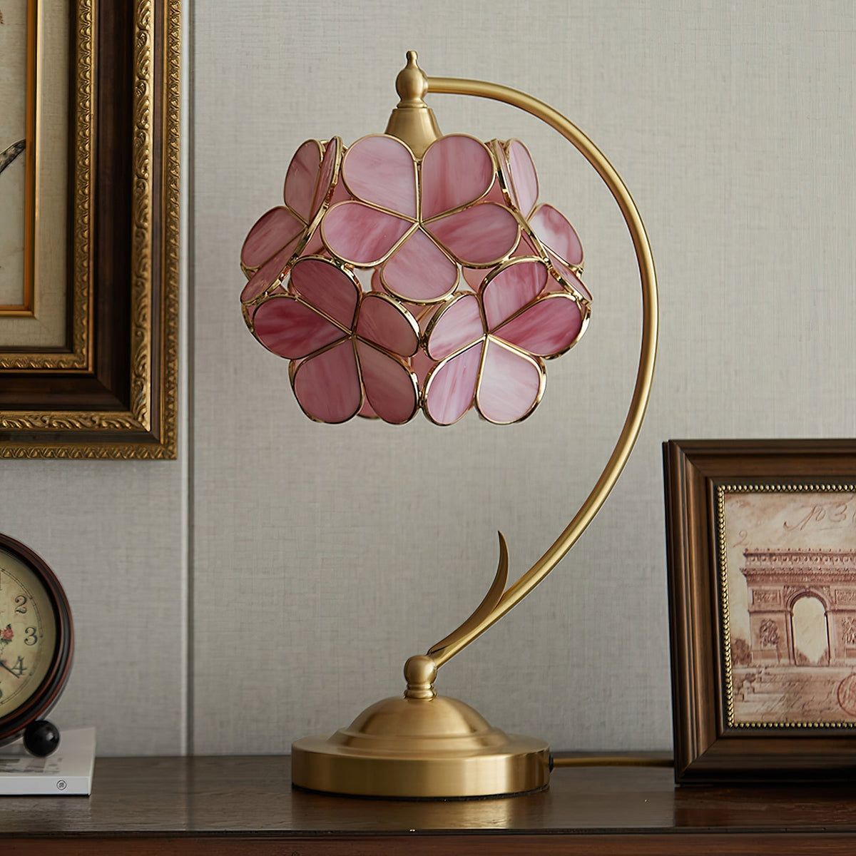 Clover Petal Table Lamp