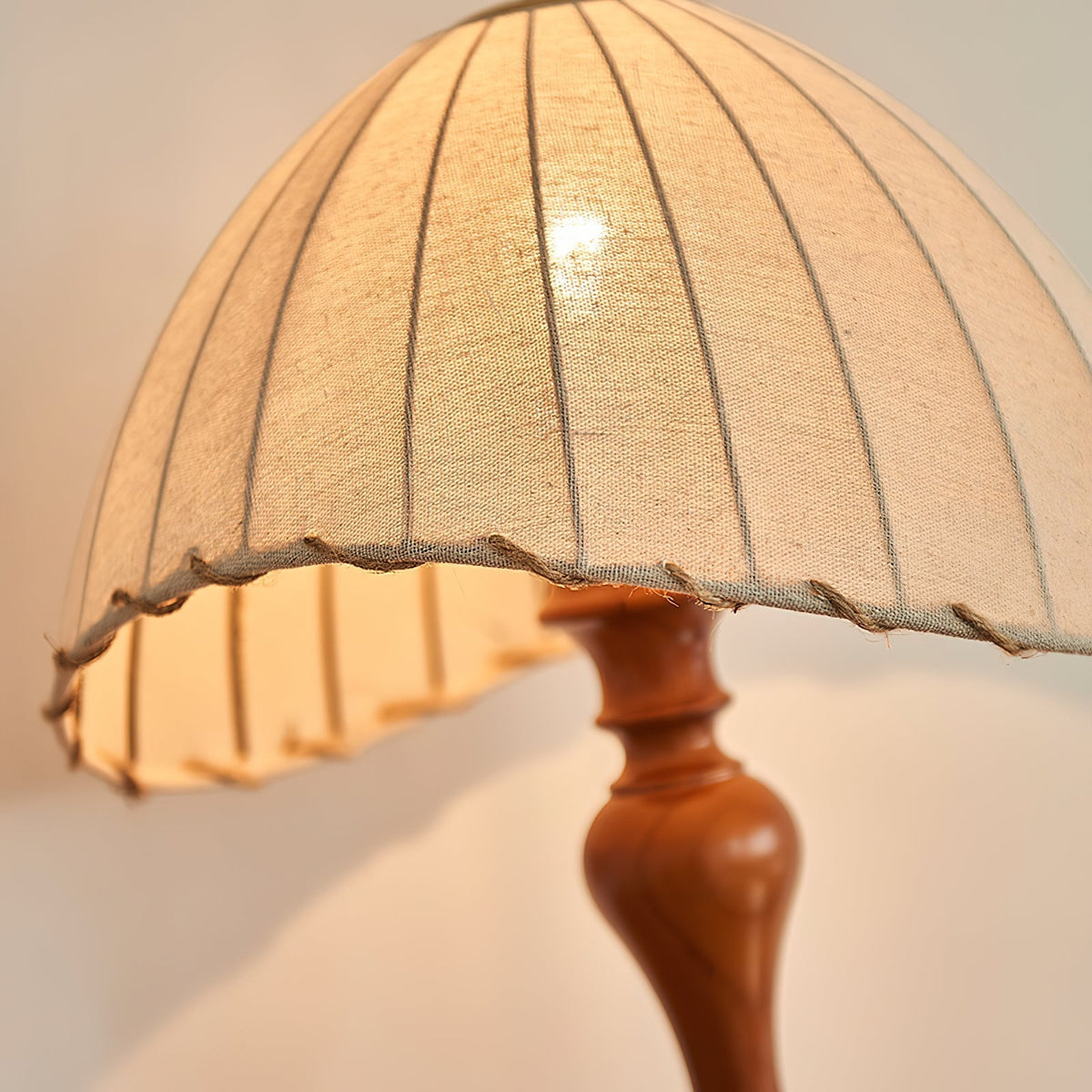 Sorerelle Table Lamp