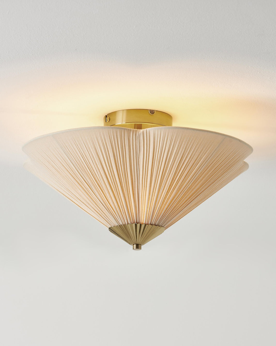 Velaia Ceiling Light