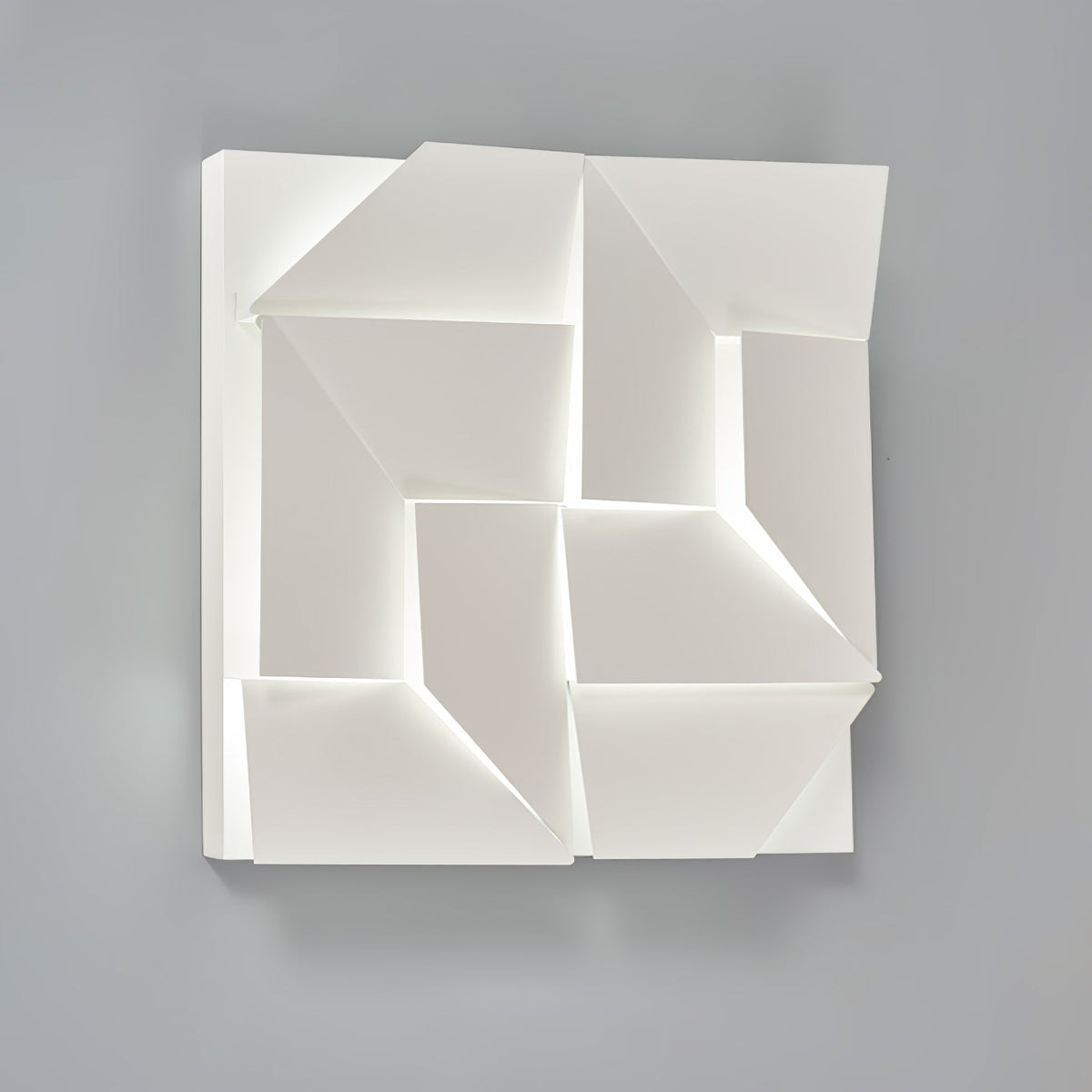Wynor Shadows Grand Sconce Wall Lamp
