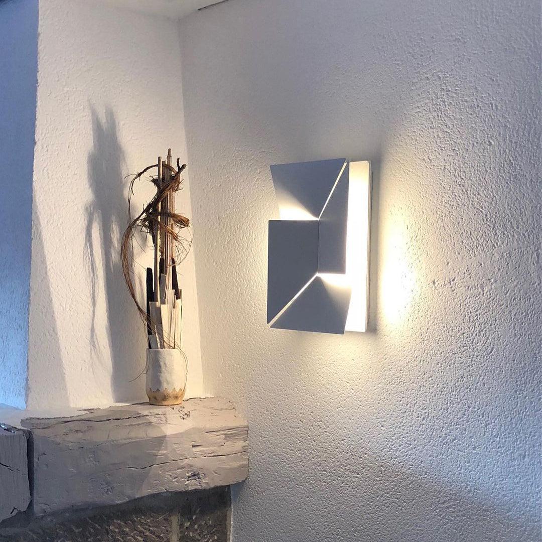 Wynor Shadows Grand Sconce Wall Lamp