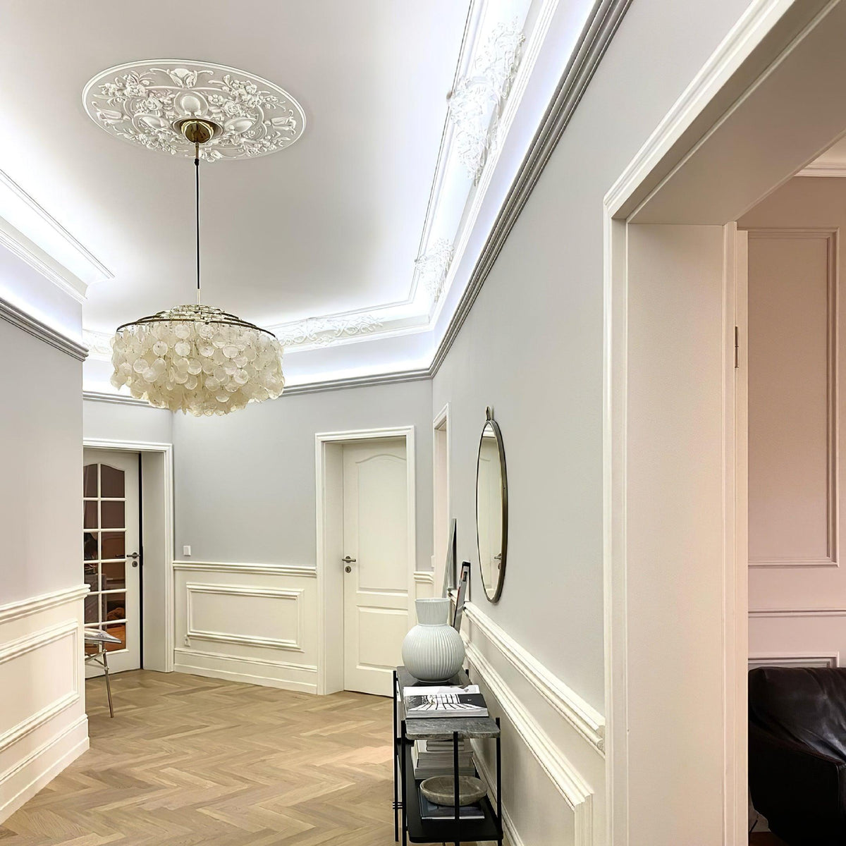 Avenenian Chandelier