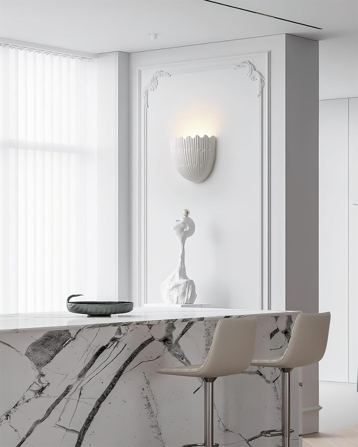 Veloraine Wall Lamp