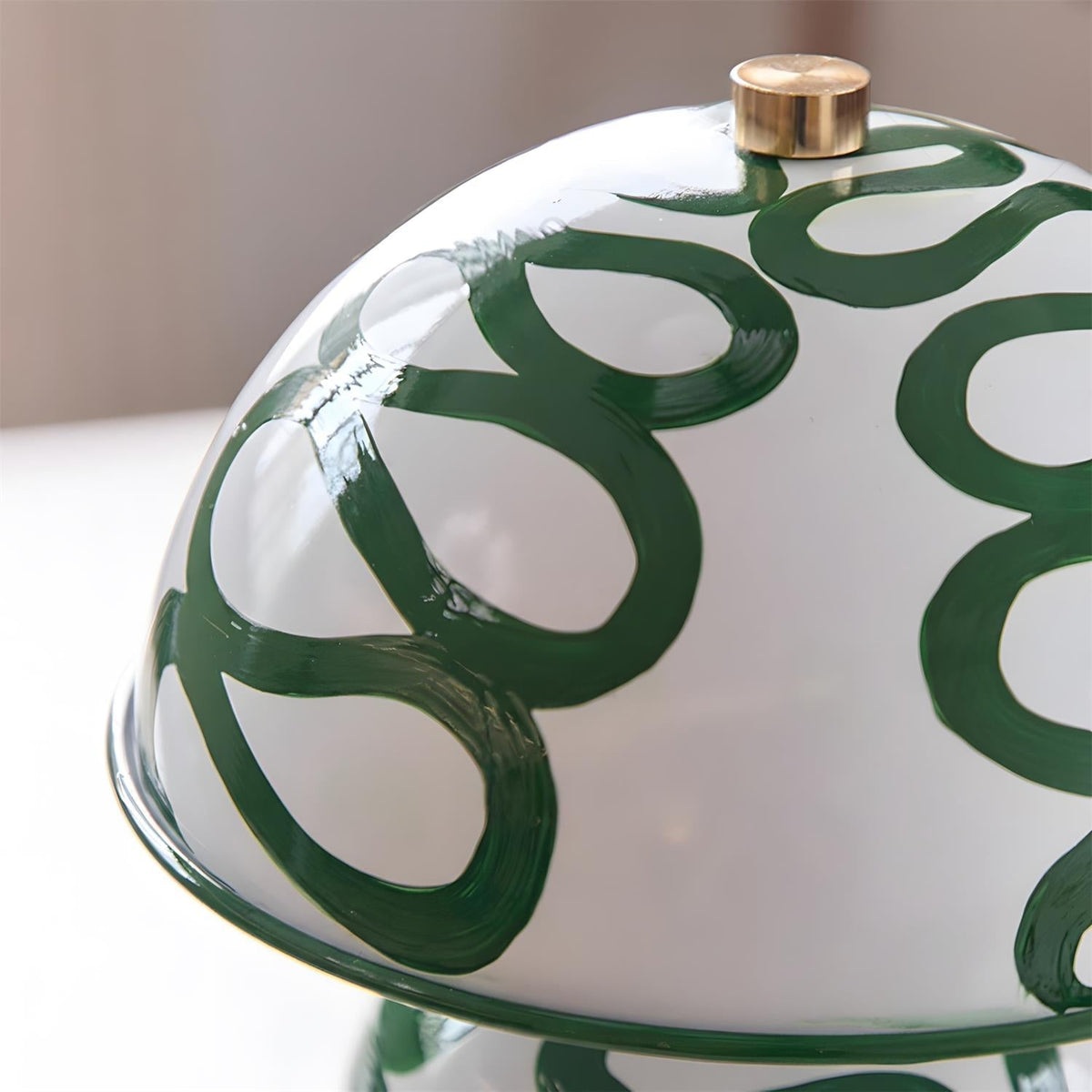 Elaivelia Table Lamp