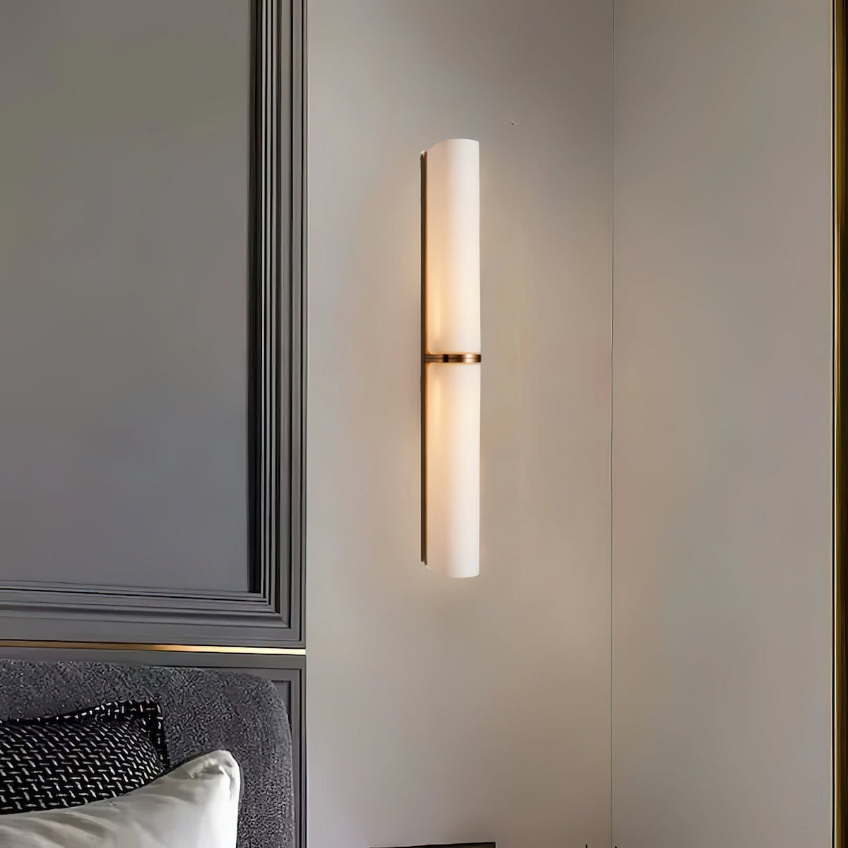 Eirisine Glass Wall Lamp