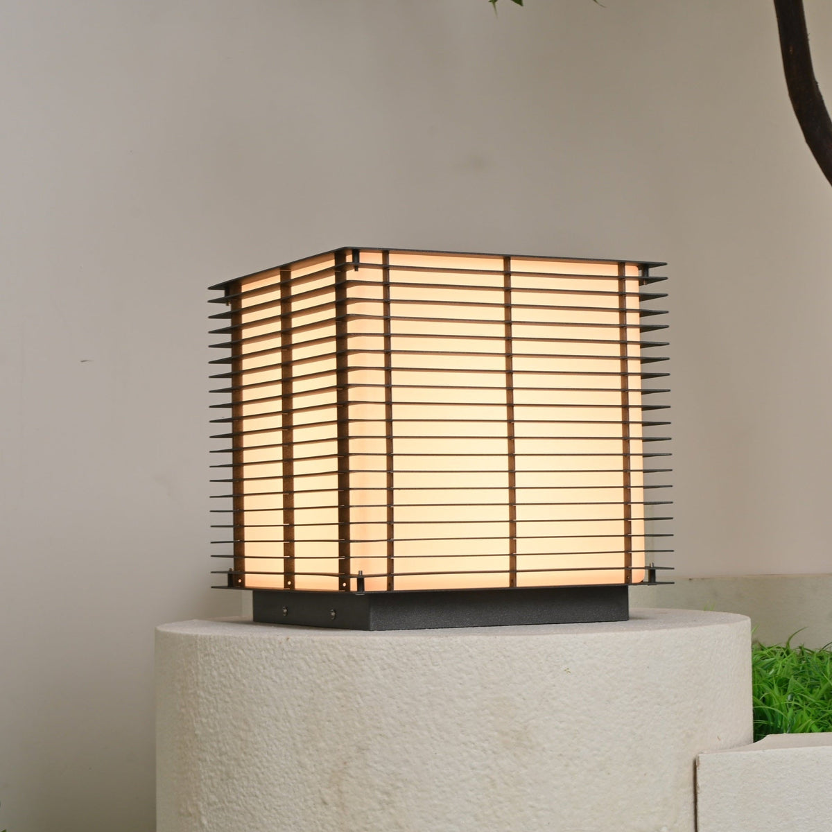 Eryon Solar Grid Outdoor Light