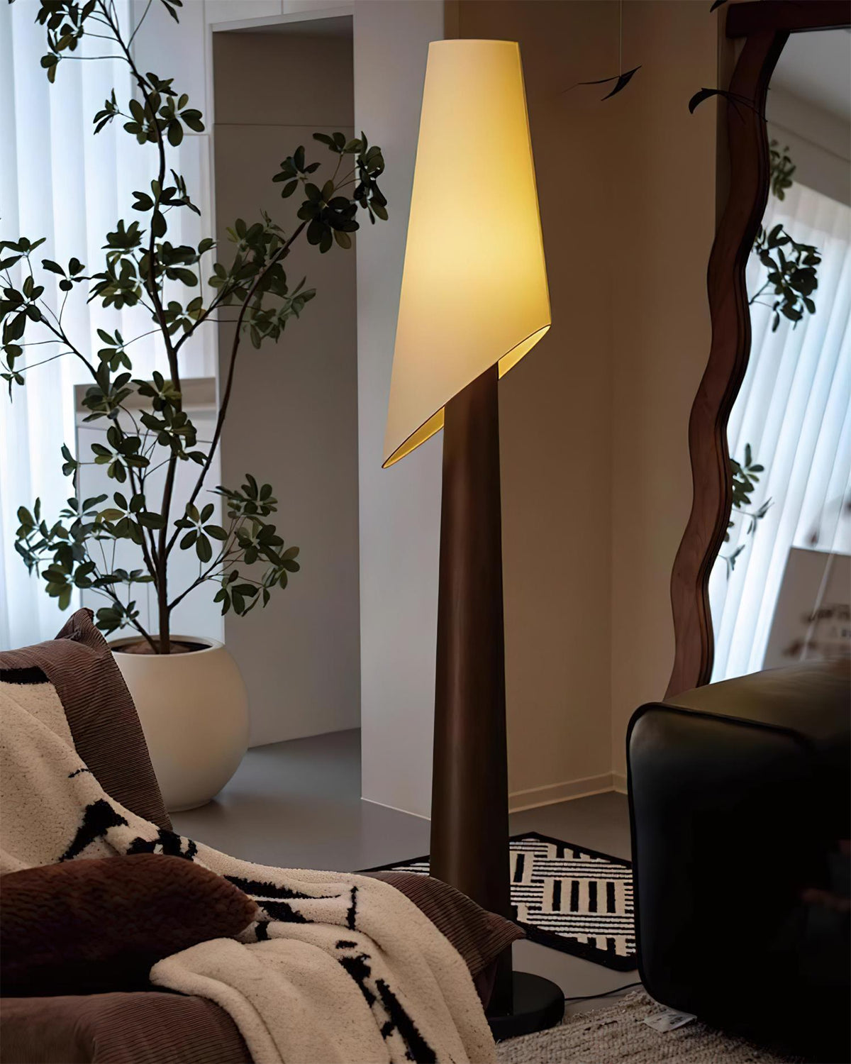Mirarelle Flow Floor Lamp
