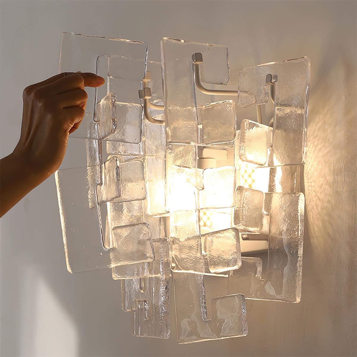 Elaaelia Wall Lamp