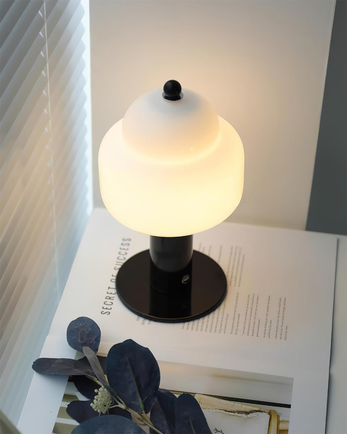 Seluiella Table Lamp