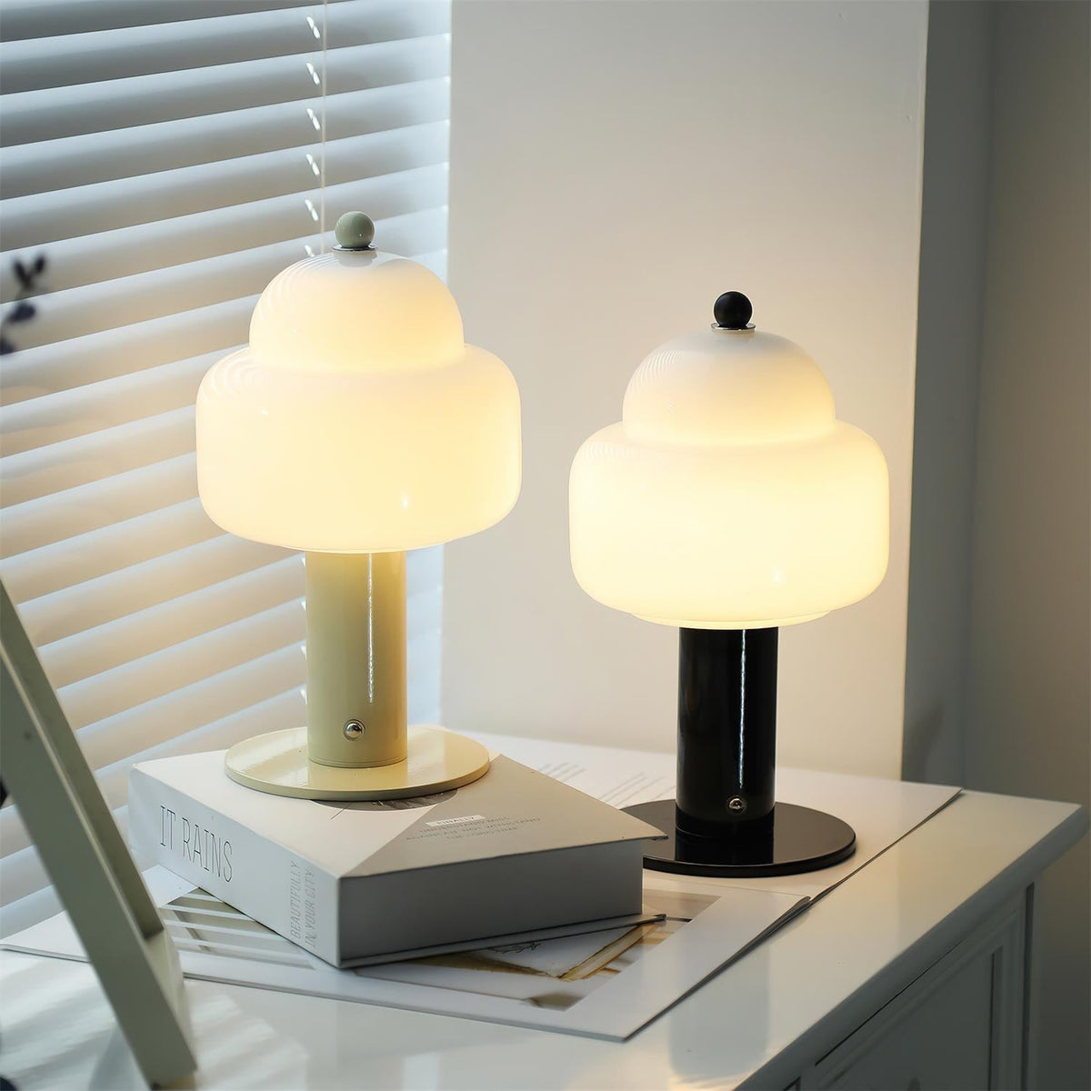 Seluiella Table Lamp