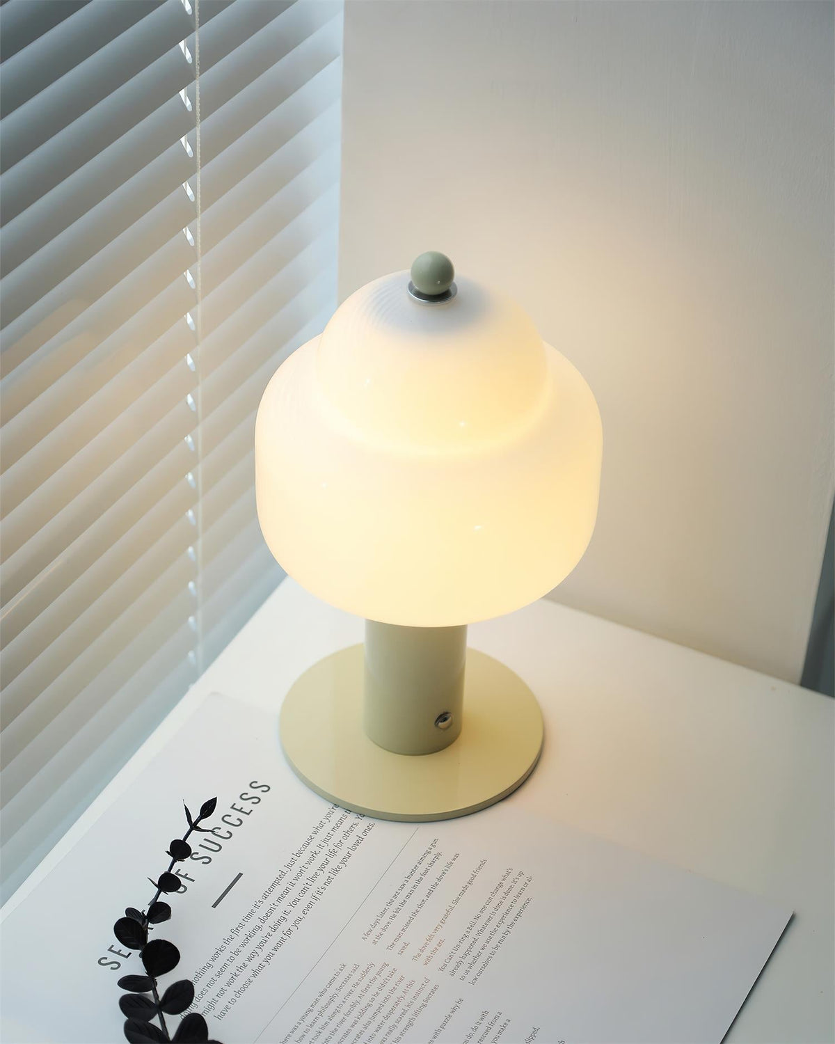 Seluiella Table Lamp