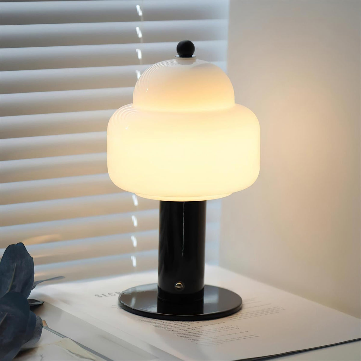 Seluiella Table Lamp
