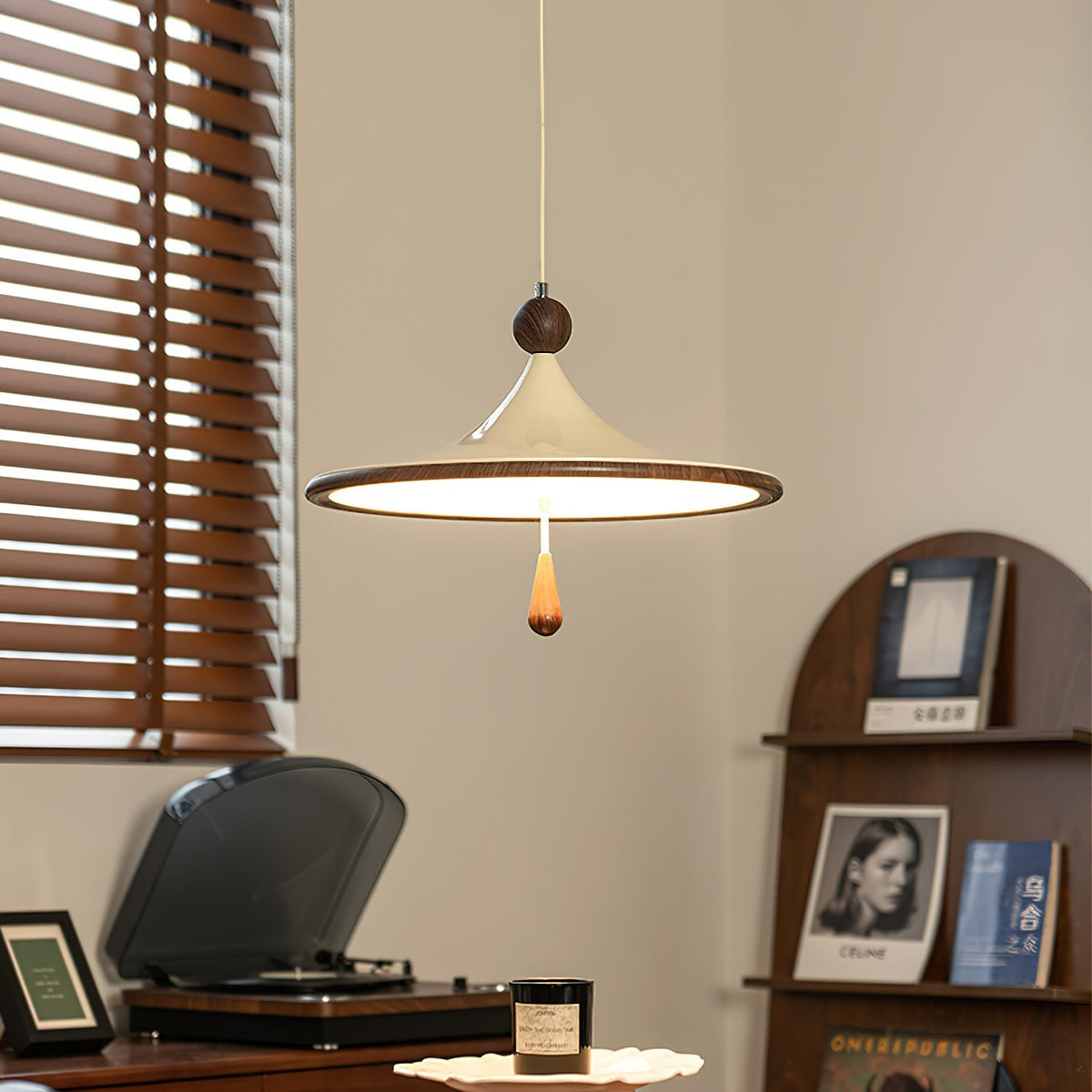 Avenenise Pendant Light