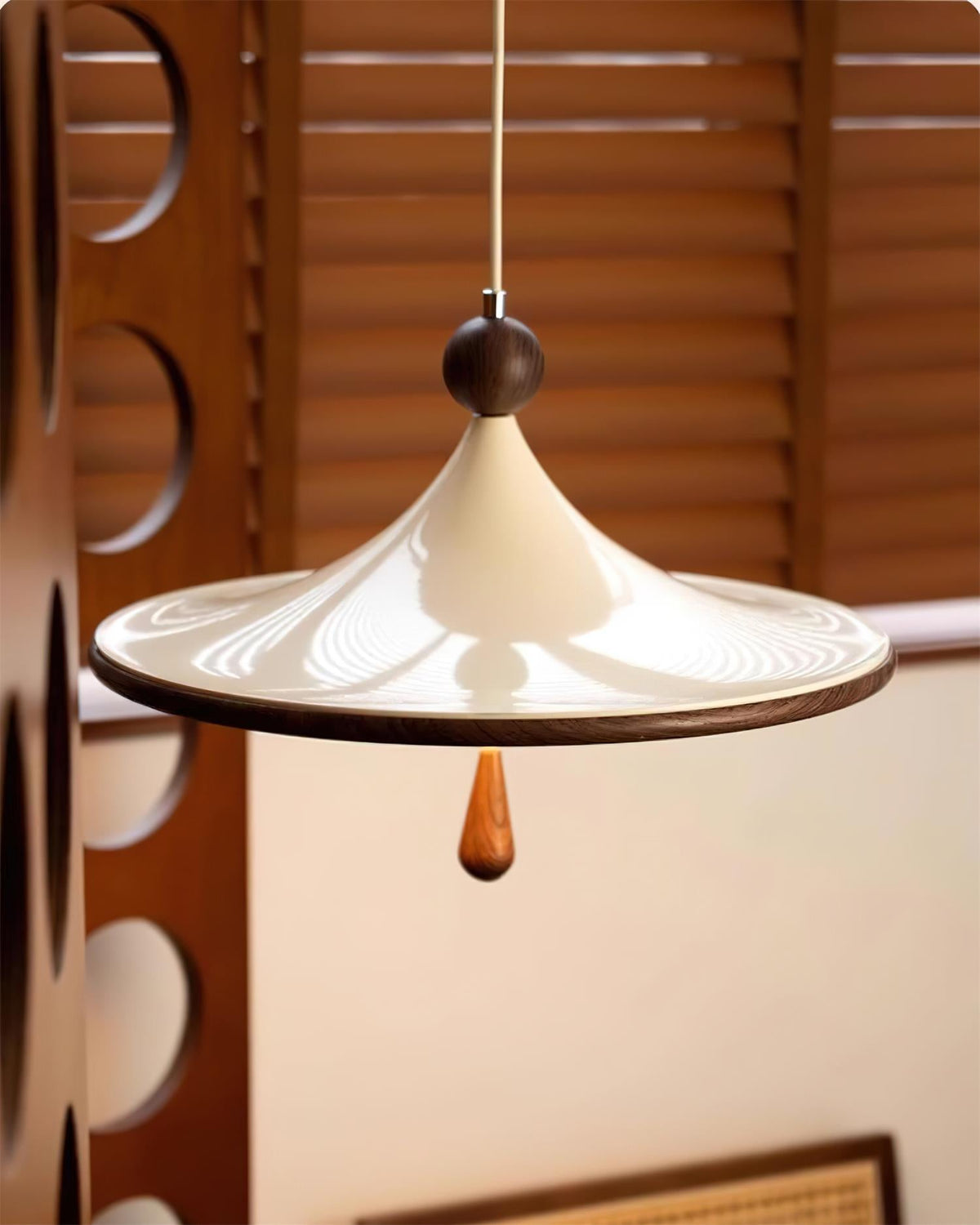 Avenenise Pendant Light
