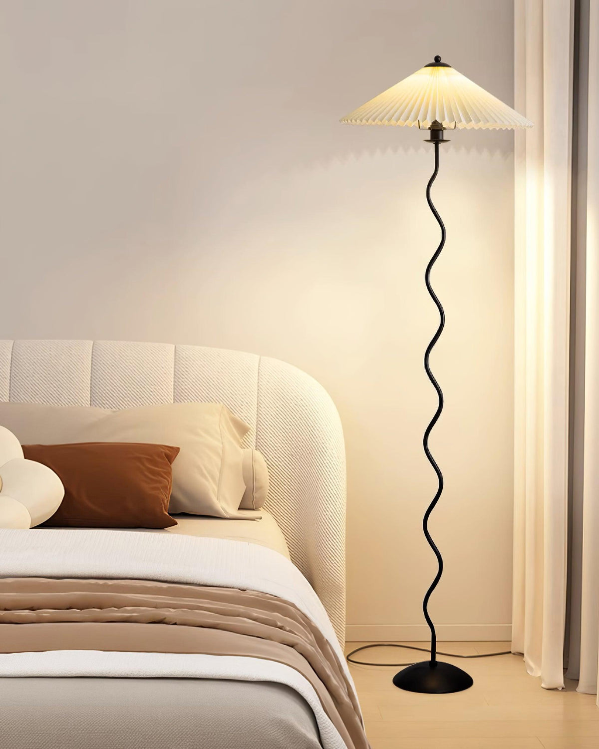 Avenaelia Floor Lamp