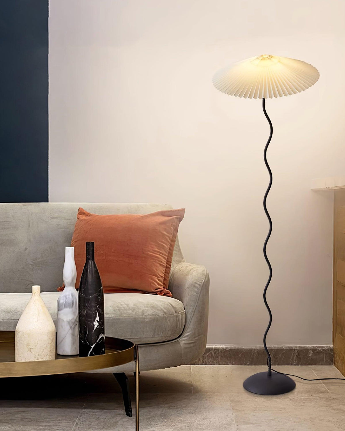 Avenaelia Floor Lamp