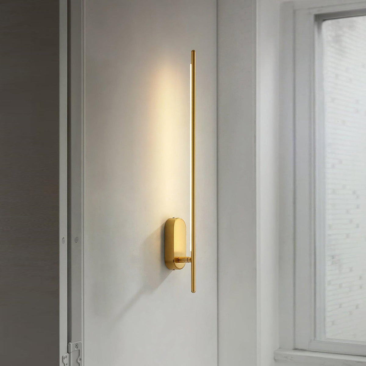 Valerise Stick Shaped Metal Sconce