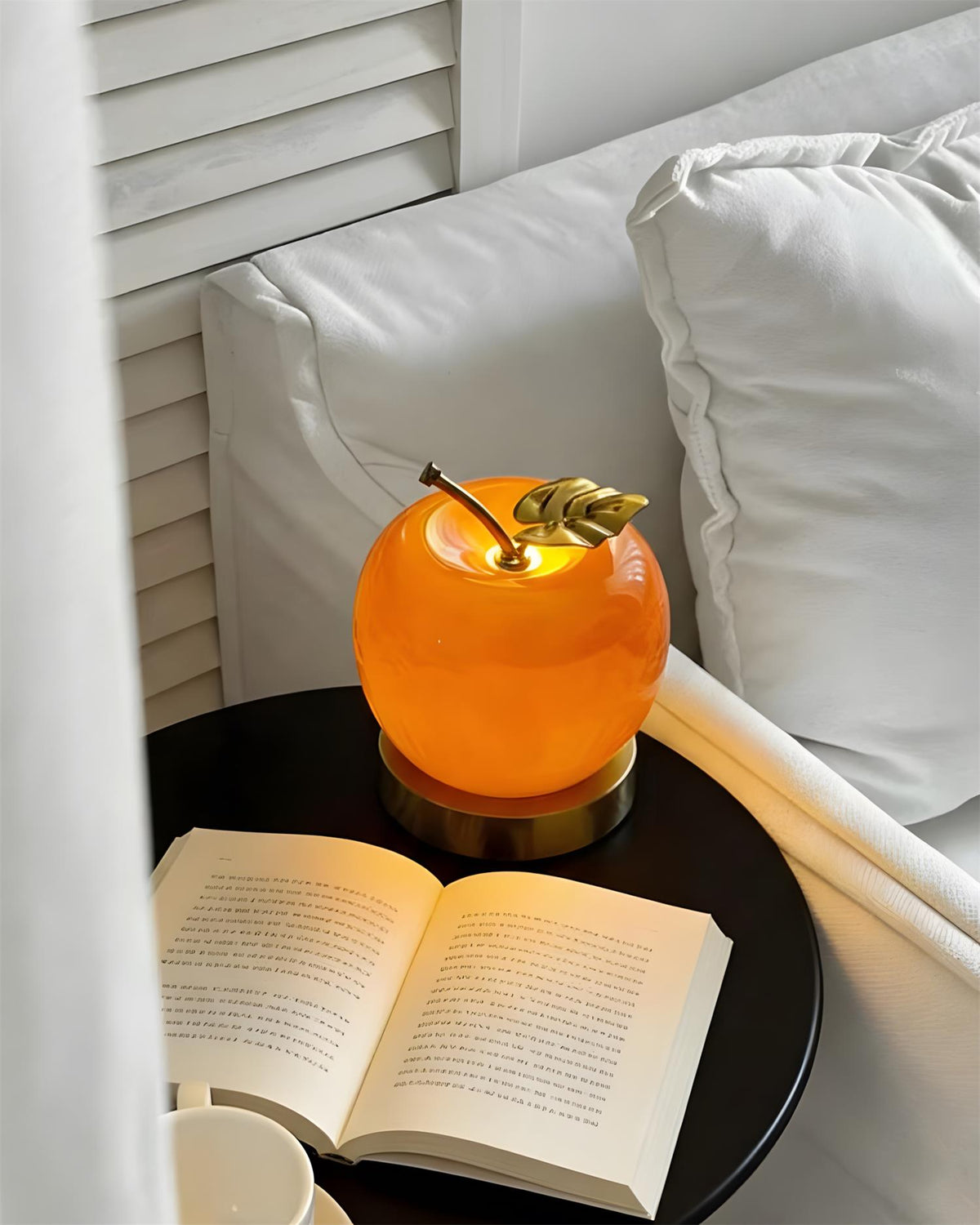Terioreria Table Lamp