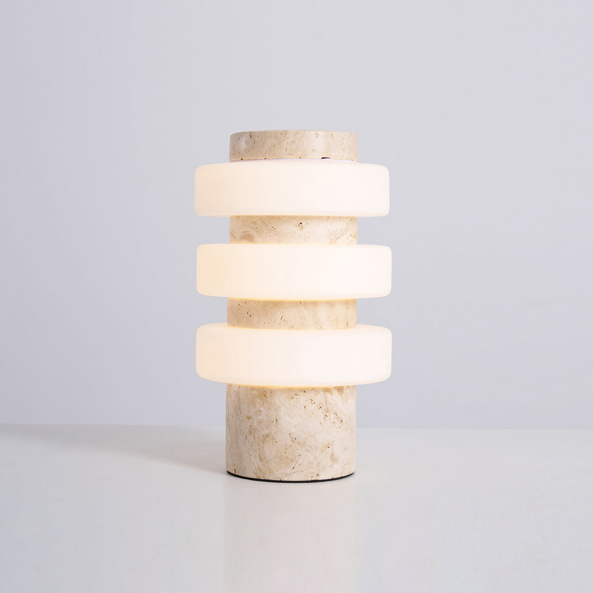 Teriiriella Table Lamp