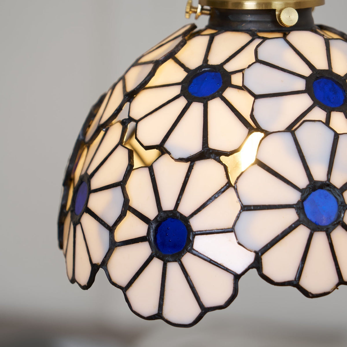Viboten Floral Pendant Light
