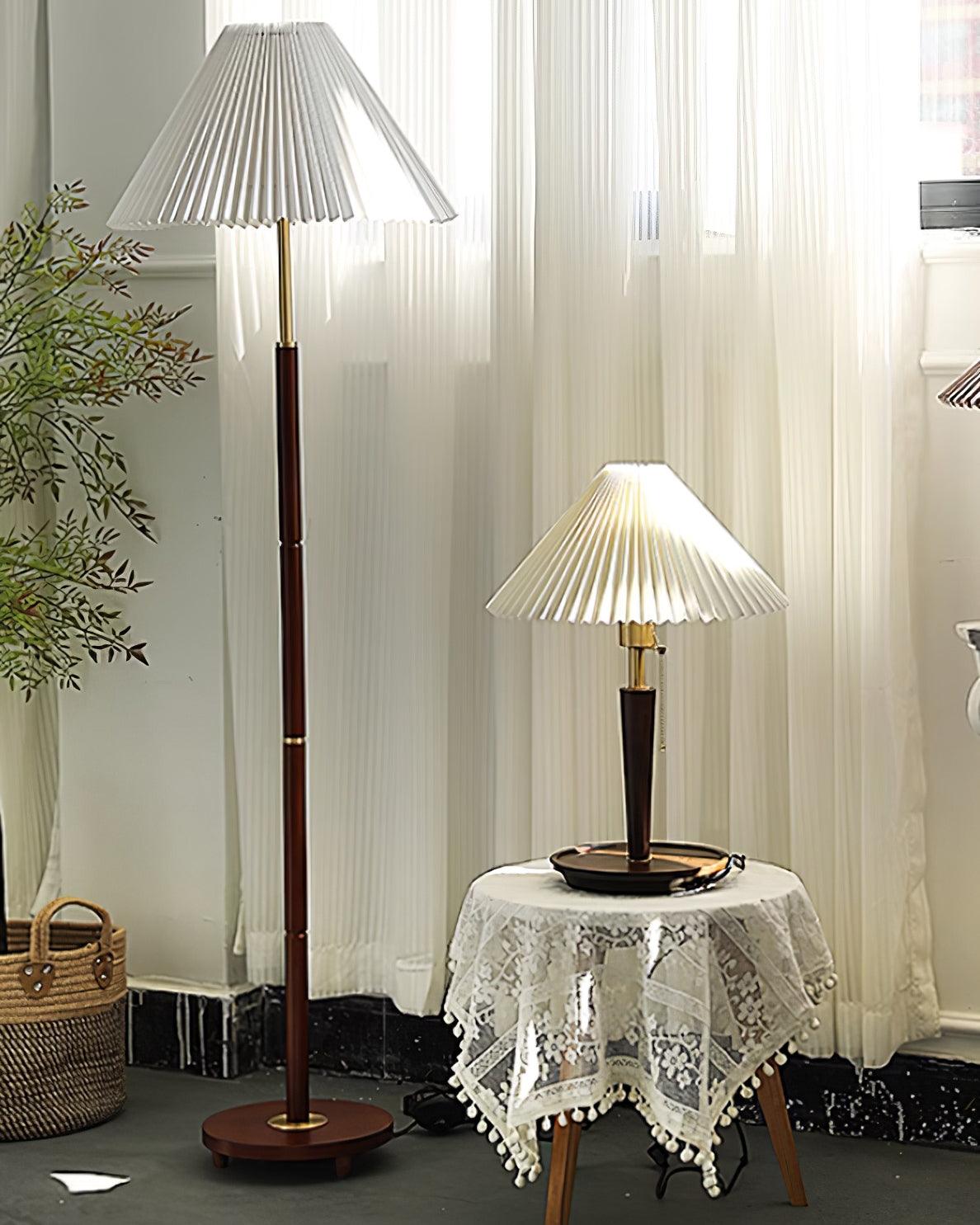 Virairine Floor Lamp
