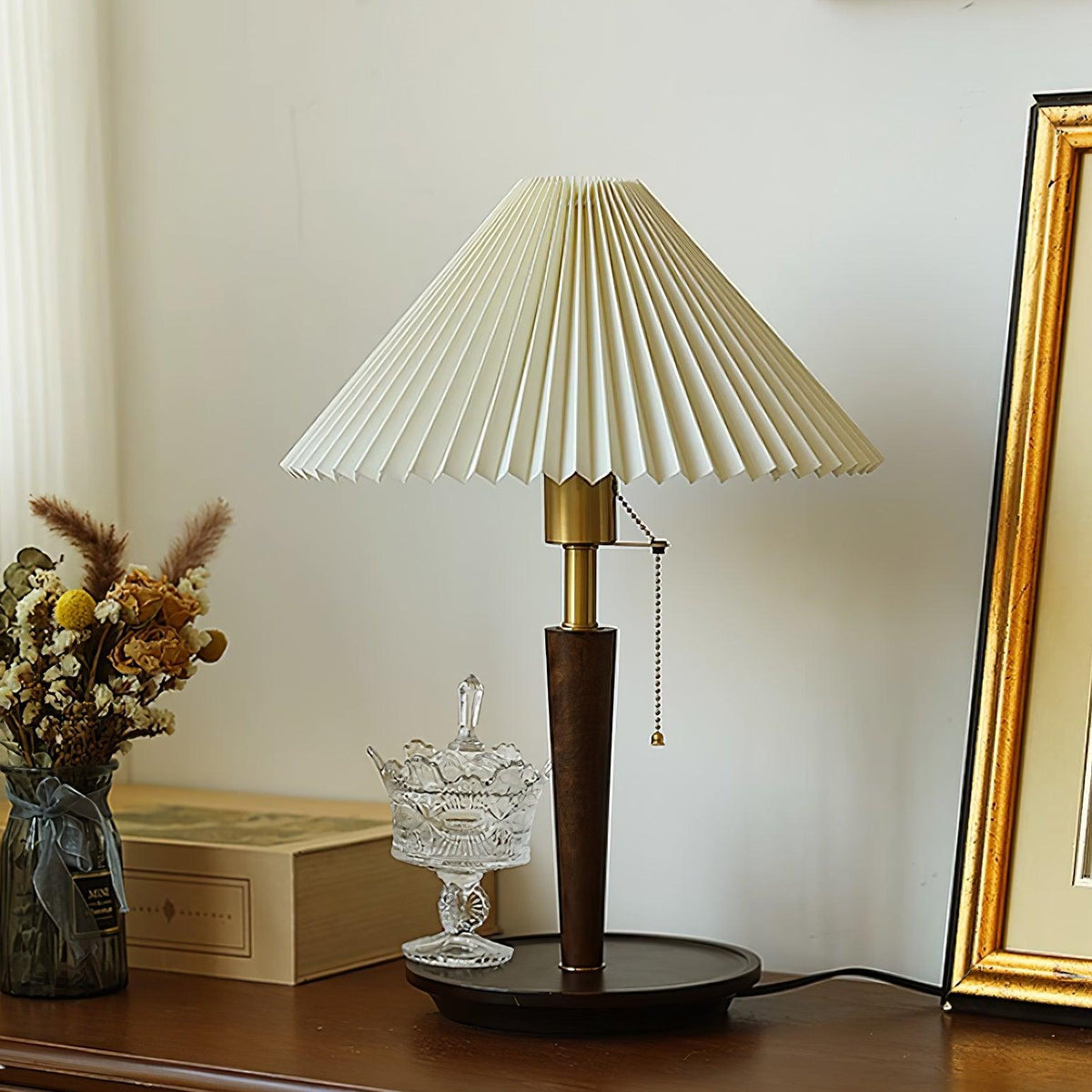 Seliriella Table Lamp