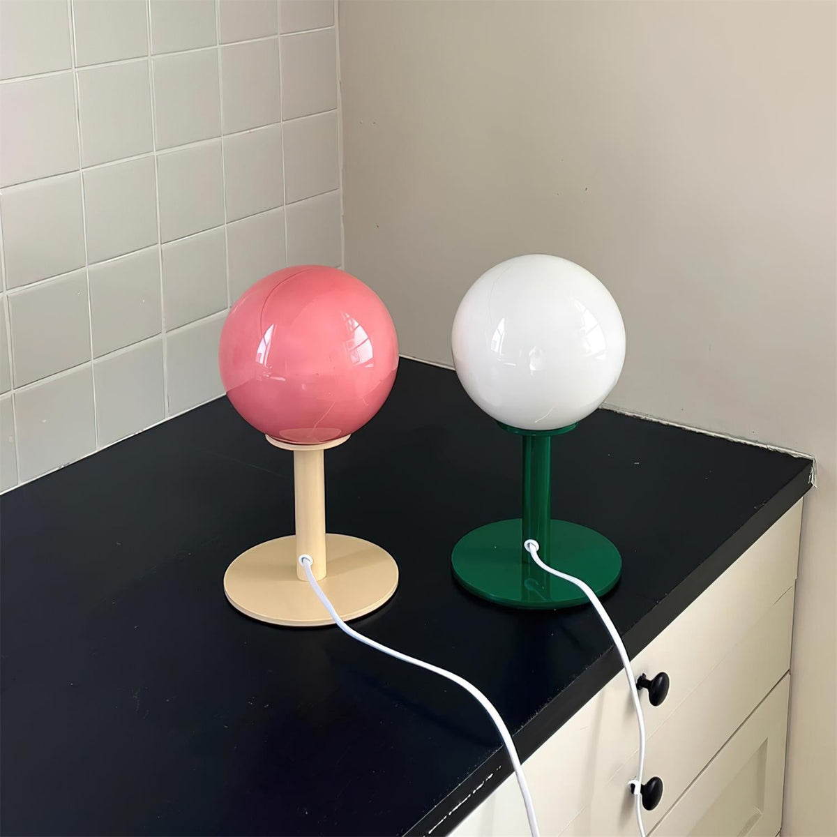 Viraoiella Table Lamp