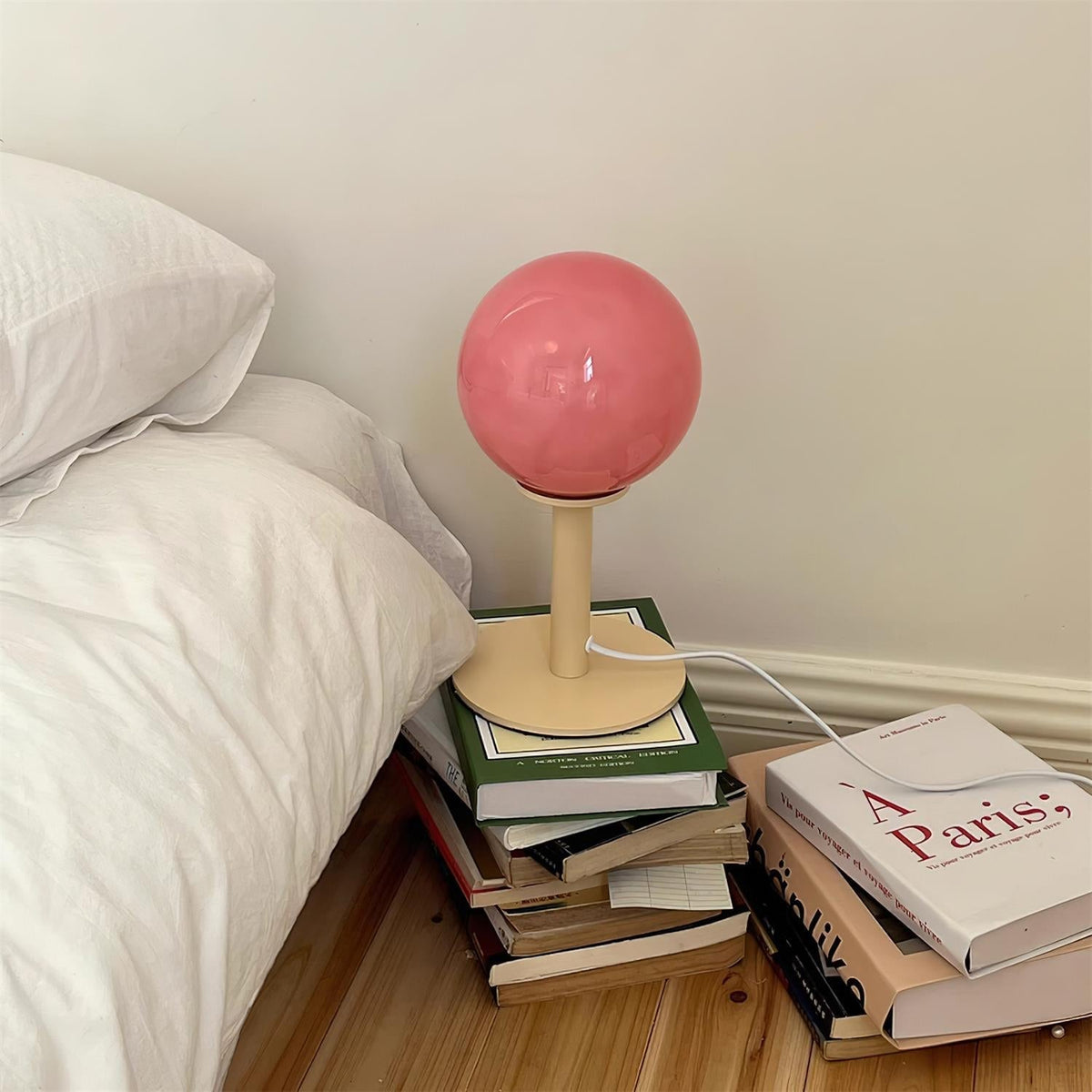 Viraoiella Table Lamp