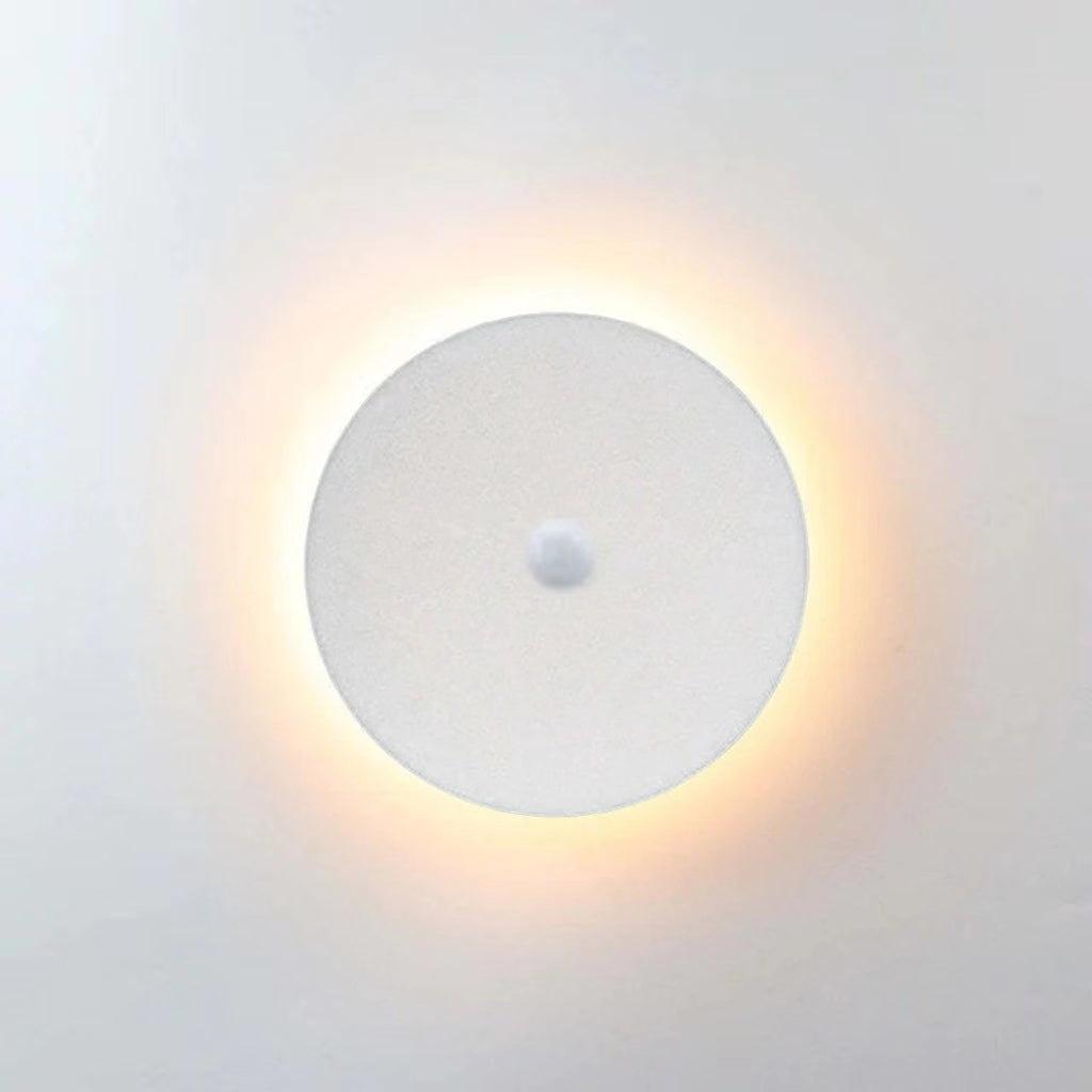 Dori Minimalist Round/Square Outdoor Wall Lamp LED, Black/White-Neutral Decor