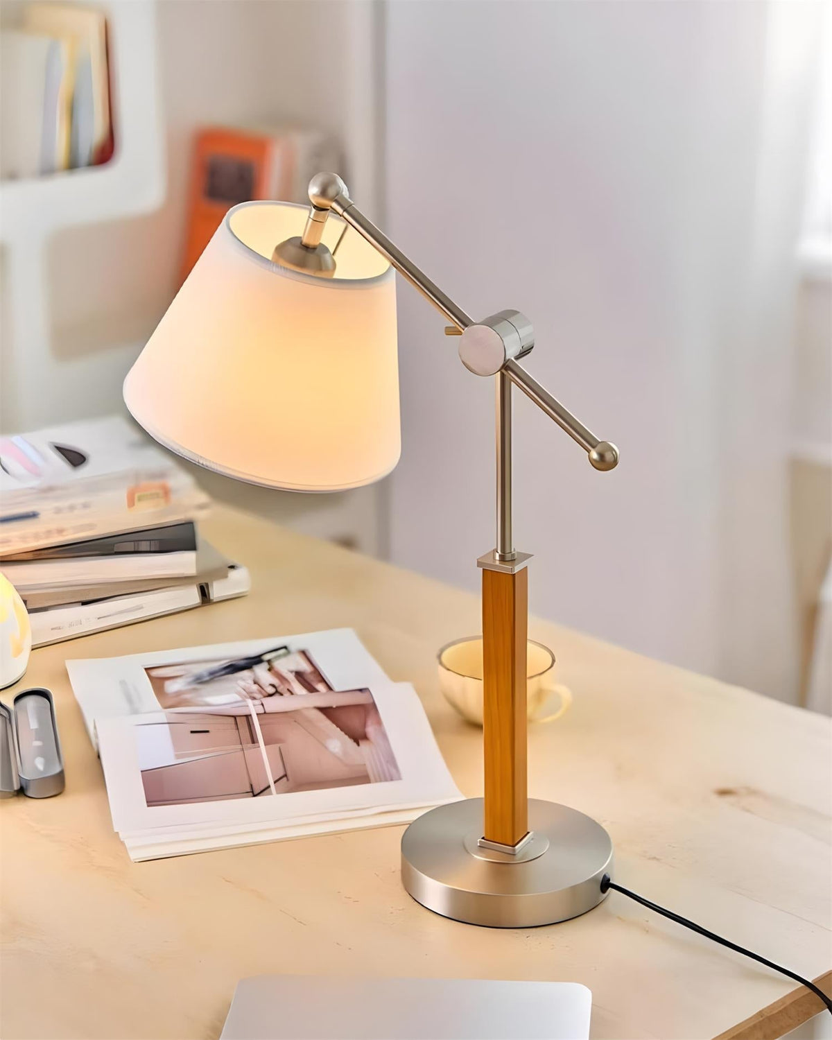 Mirelelia Table Lamp