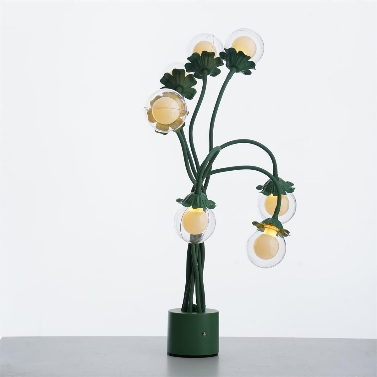 Viraoora Table Lamp