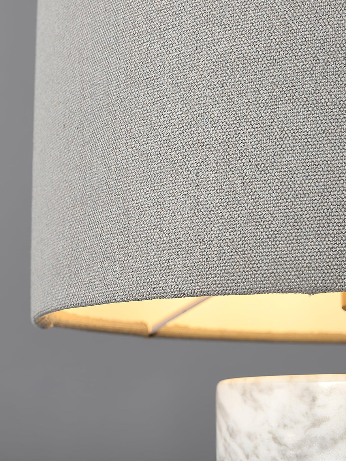 Viraivette Table Lamp