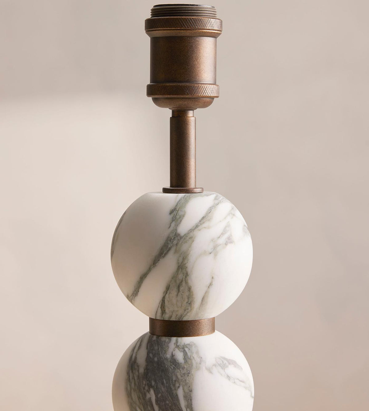 Liorerena Table Lamp